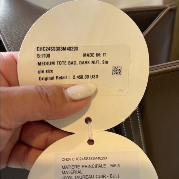 Chloe - Picture 6 of 7